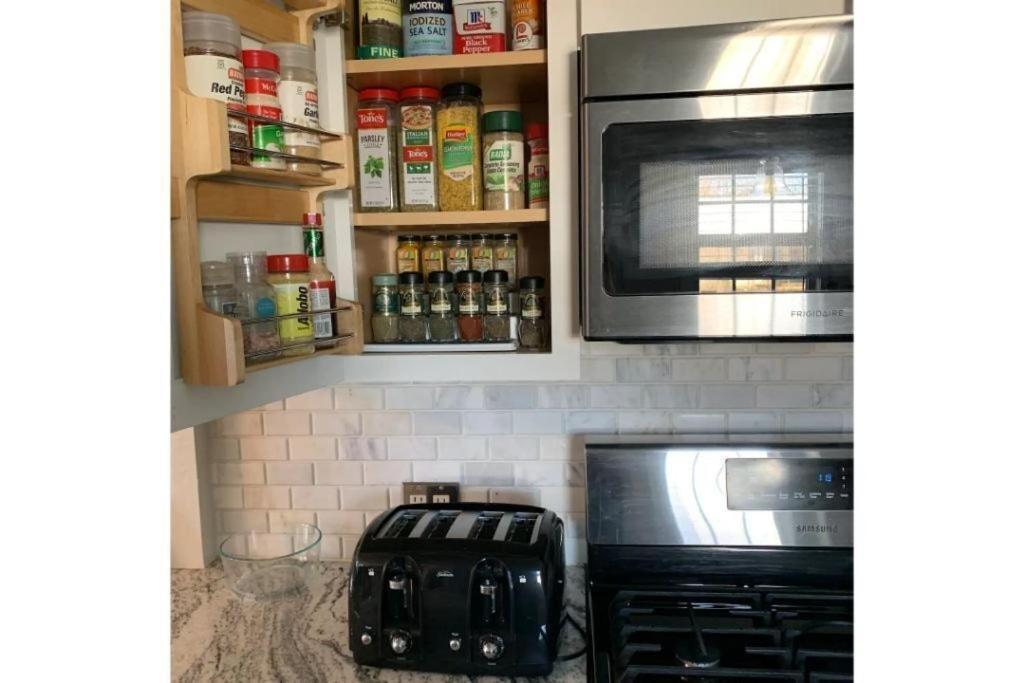 1 Mile To Fort Sill! The Carolebelle Cottage Sleeps 8 With Hottub,Grills,Firepit Lawton Exterior foto