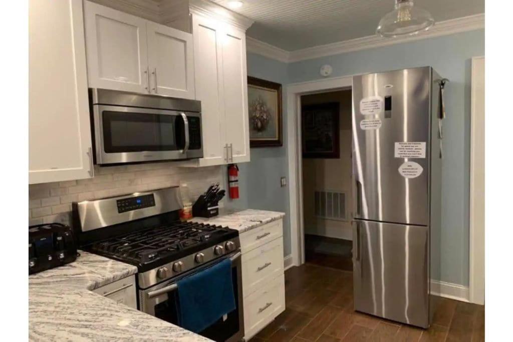 1 Mile To Fort Sill! The Carolebelle Cottage Sleeps 8 With Hottub,Grills,Firepit Lawton Exterior foto