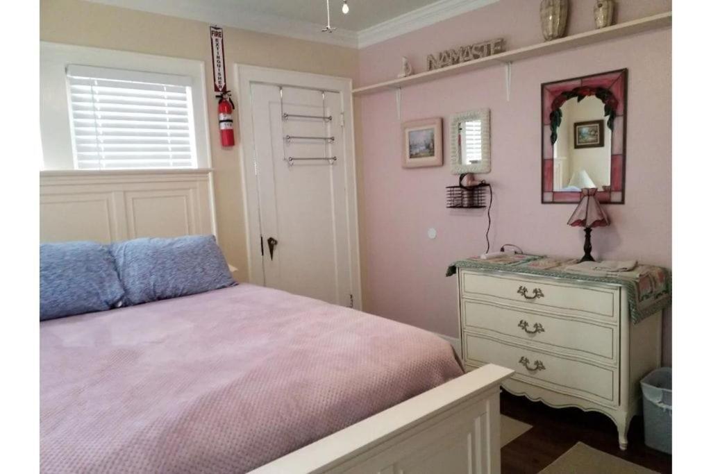 1 Mile To Fort Sill! The Carolebelle Cottage Sleeps 8 With Hottub,Grills,Firepit Lawton Exterior foto