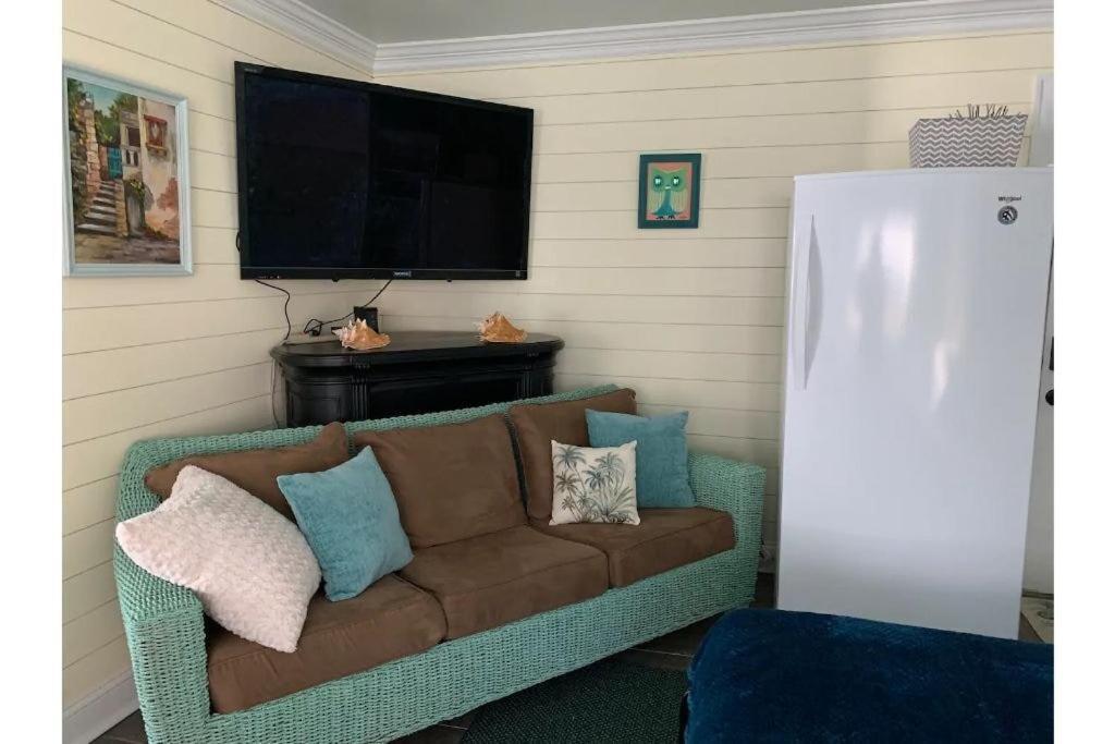 1 Mile To Fort Sill! The Carolebelle Cottage Sleeps 8 With Hottub,Grills,Firepit Lawton Exterior foto